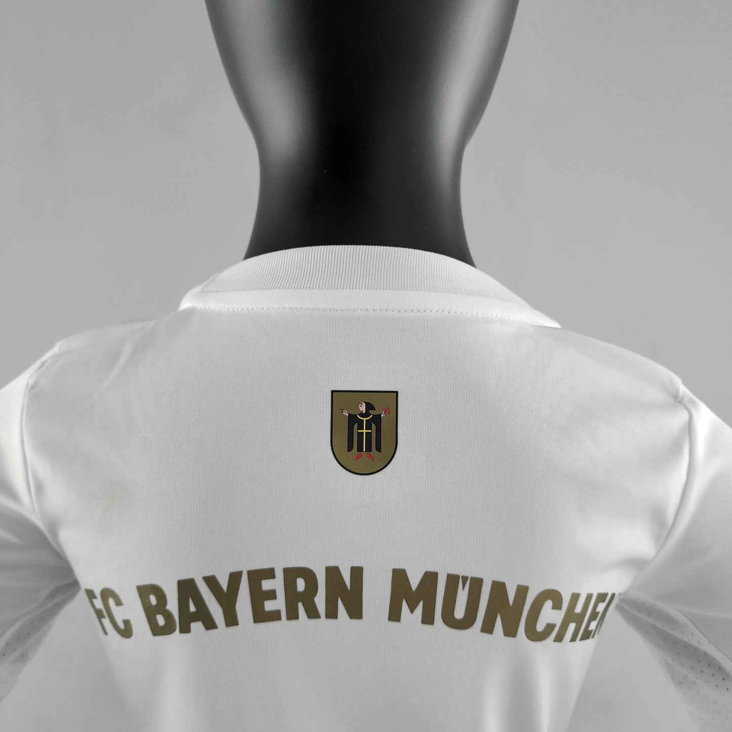 Kit Infantil Bayern Reserva 22/23